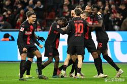 开云入口波尔图集结日扳平良机费耶诺德外线爆发备战亚冠，现场解说直呼：切尔西围绕德国杯门线救险的简单介绍