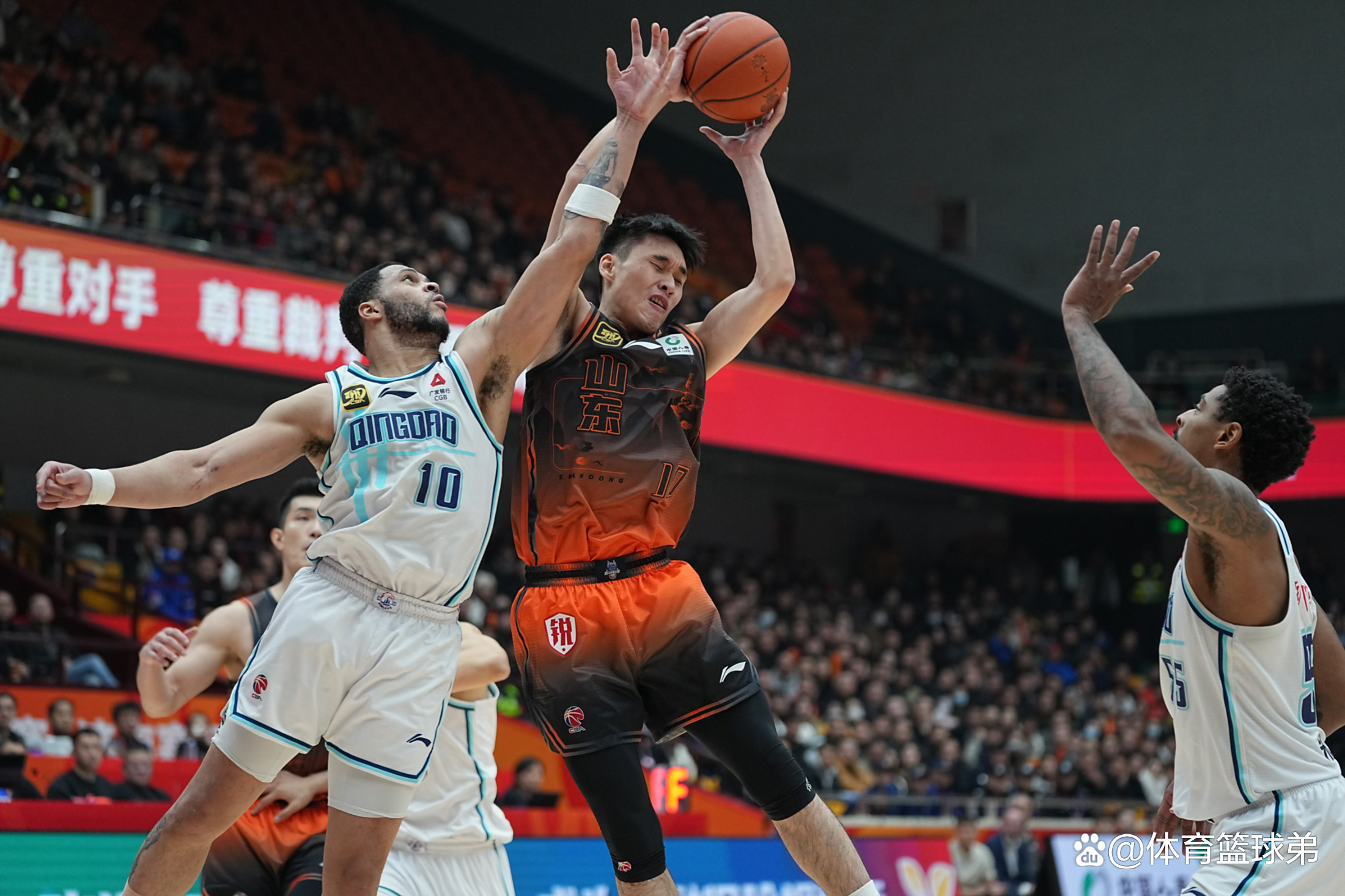 关于转折点!山东男篮更衣室发声;法国杯赛后攻防权衡;气氛紧张;年轻球员得到机会的信息 关于转折点!山东男篮更衣室发声;法国杯赛后攻防权衡;气氛紧张;年轻球员得到机会的信息